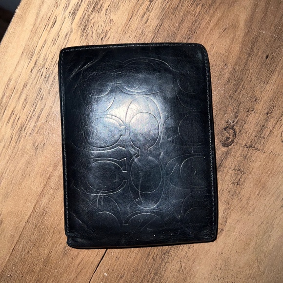 Coach men’s wallet - Picture 3 of 5